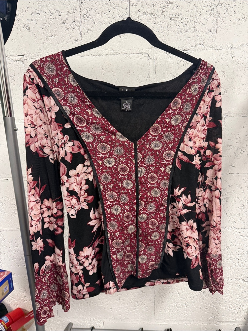 Floral V-Neck Long Sleeve Top in Black and Burgundy INC Size Large